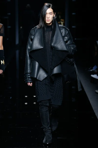 Look 25